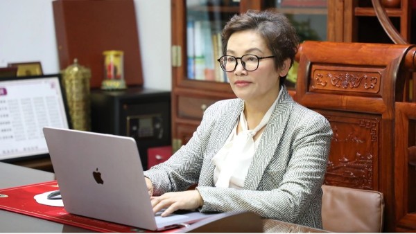 芳華綻放·她力量|注塑模具廠蔡玉蓮 創(chuàng)業(yè)路上綻放光彩