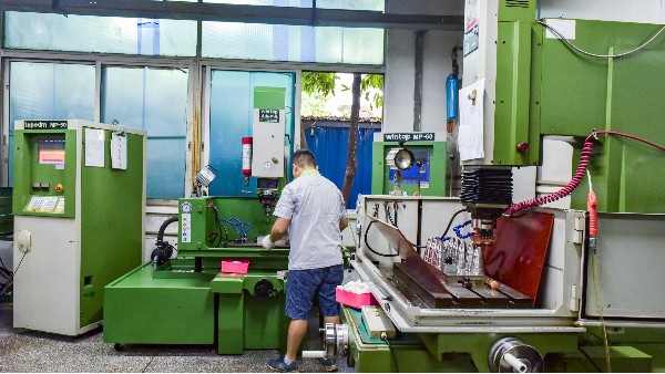 塑膠注塑加工模具表面光澤缺陷怎么辦？